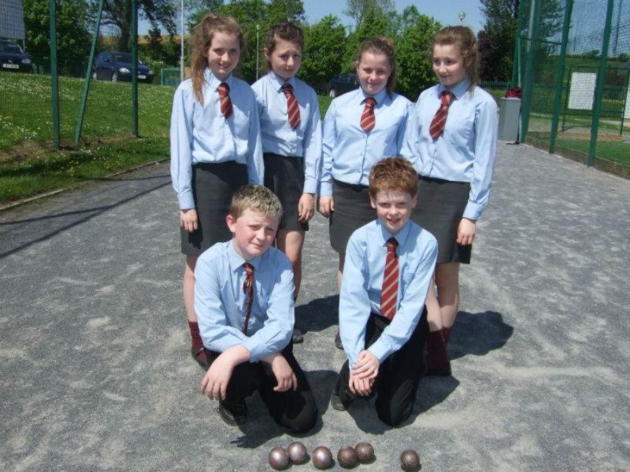 French class out on the Pétanque ‘piste'